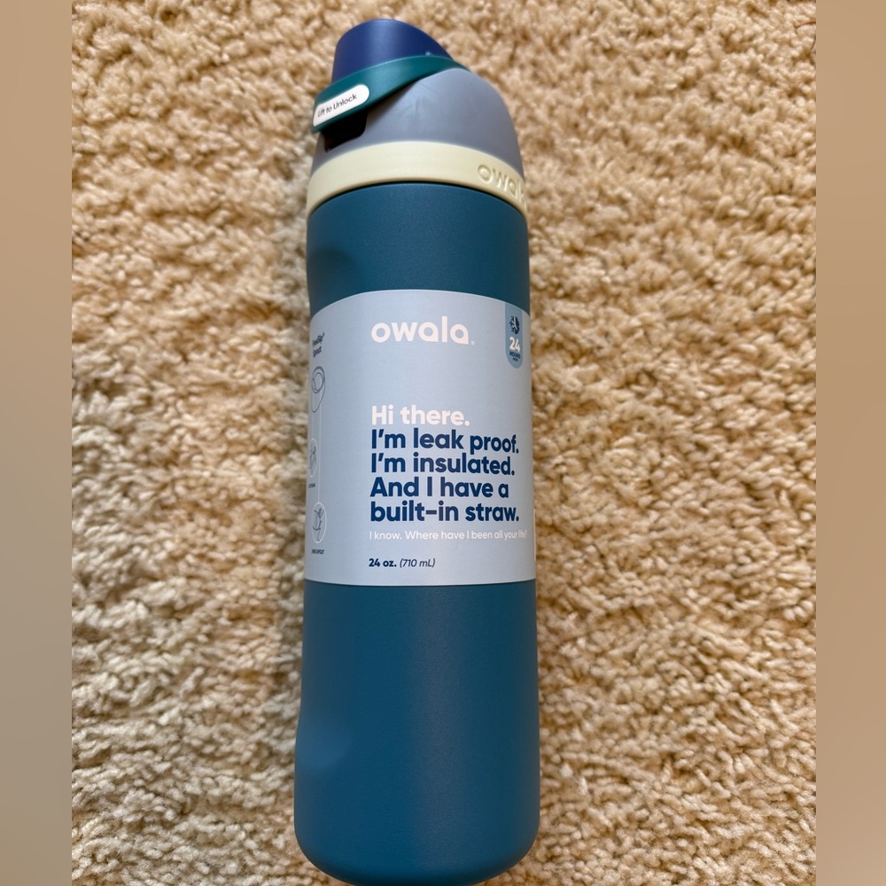 Owala FreeSip 24 oz Stainless Steel Blue, new